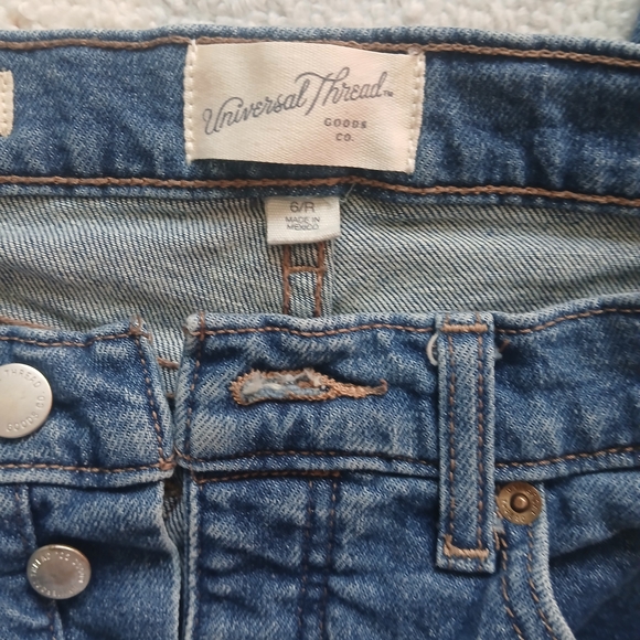 Universal Thread High Rise Blue Jeans - Picture 2 of 3